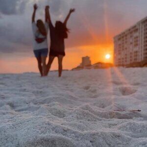 Meet your Posher, Carrie and Karen